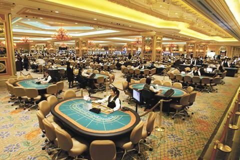 澳門天天六開彩正版免費大全，揭示背后的風險與犯罪問題