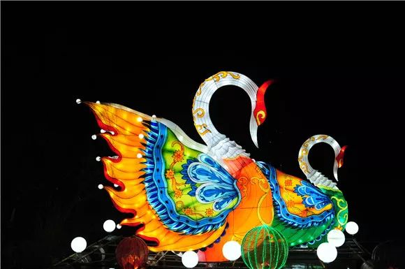 探索2017最新十字繡爆板，時尚與傳統的完美結合