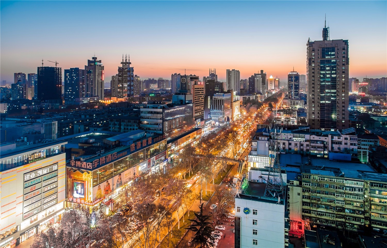 最新街景的魅力，探索城市的新面貌