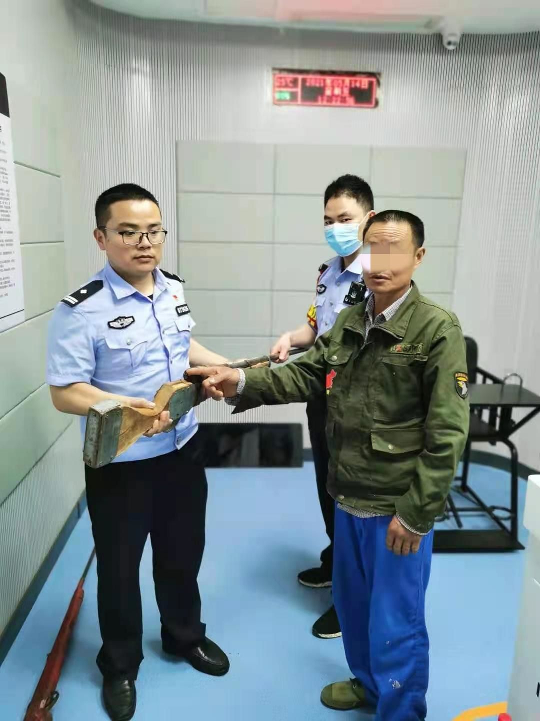 揭秘三肖必中三期資料，一個(gè)涉及違法犯罪的警示