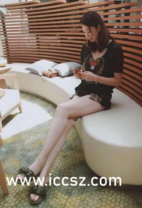 關于劉飛兒最新寫真第6期的涉黃問題探討