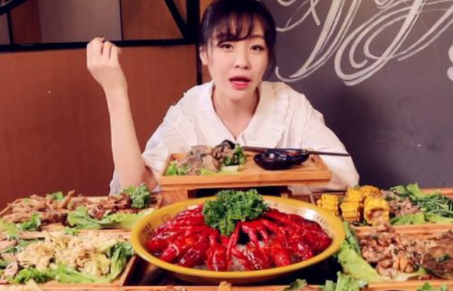大胃王木下最新吃播視頻，挑戰極限，展現美食魅力